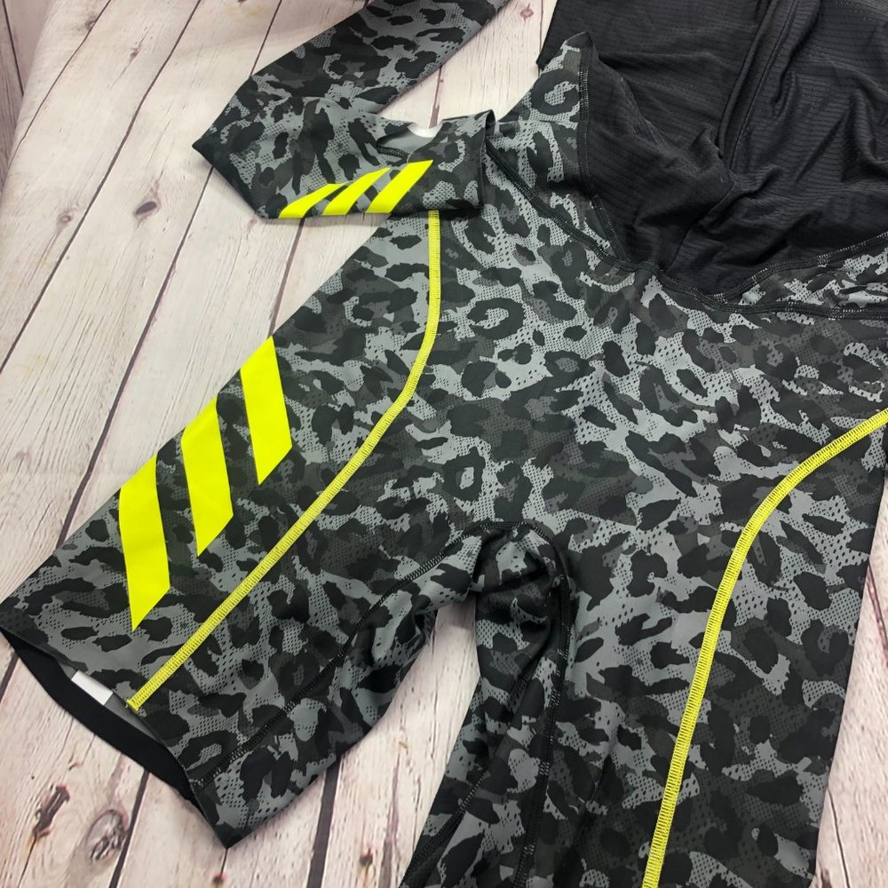 ποΈποΈSOLD Adidas men's SUPER SUIT running carrera size small - Picture 2 of 16